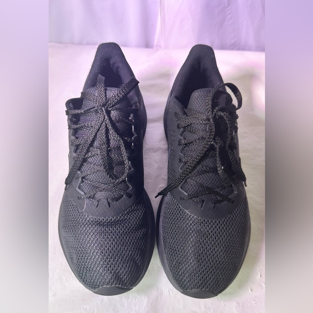 Nike Men's Black Mesh Athletic Running Shoes - Picture 3 of 9